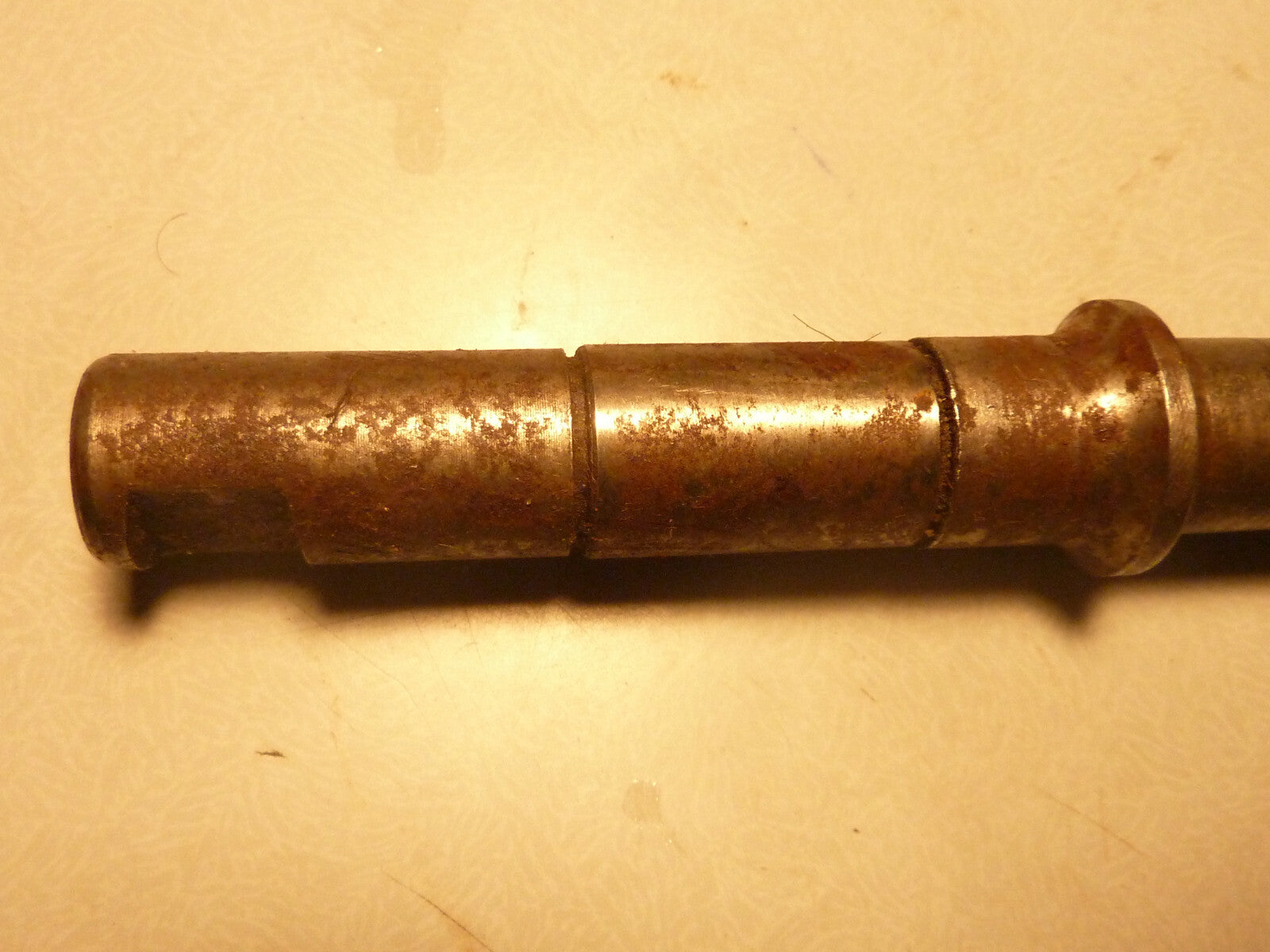 Axe RFG pédalier longueur 193 mm diamètre 16 mm 2 gorges pour circlip clavettes