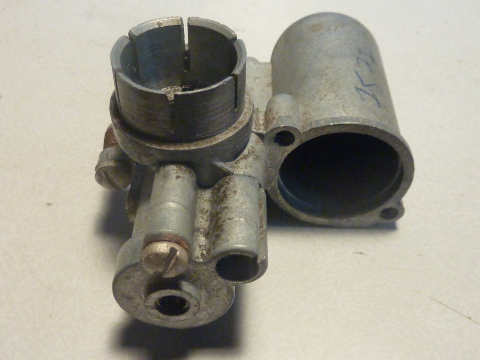 NOS 1 corps de carburateur 7577 type carburateur vespa ?