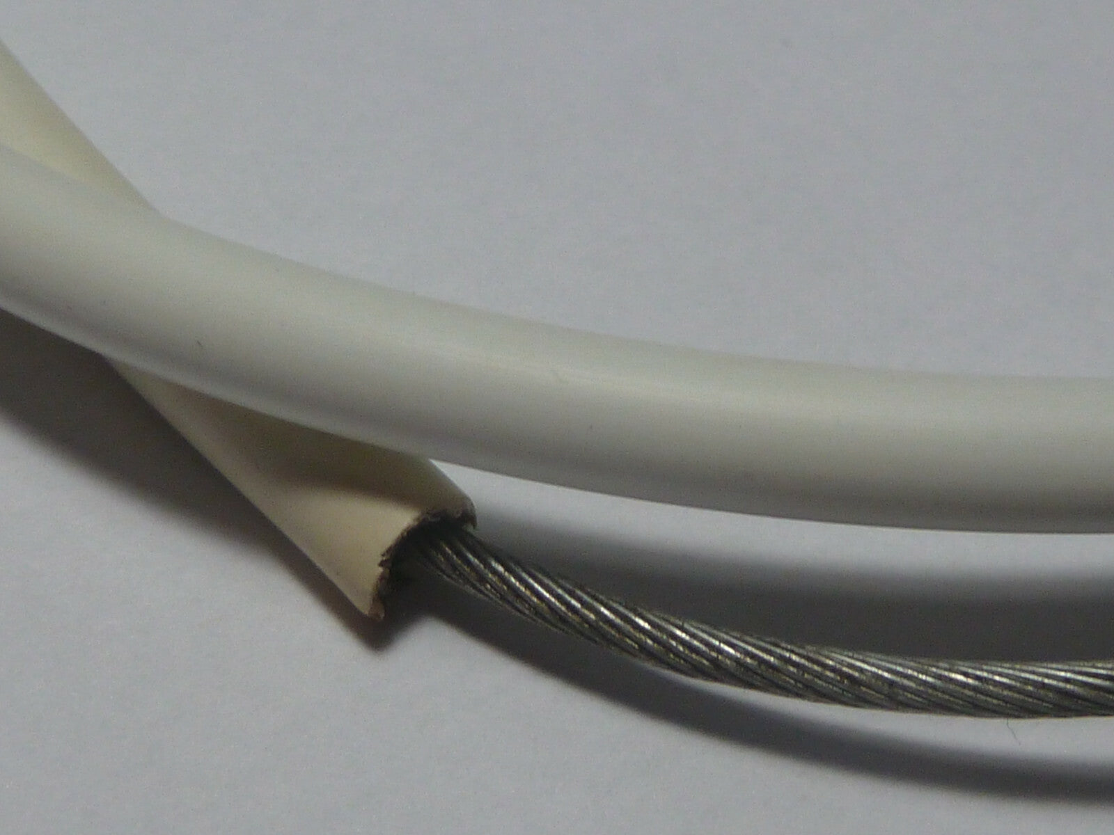 ancien cable gaine blanche frein avant velo vintage pliable Longueur total 78 cm