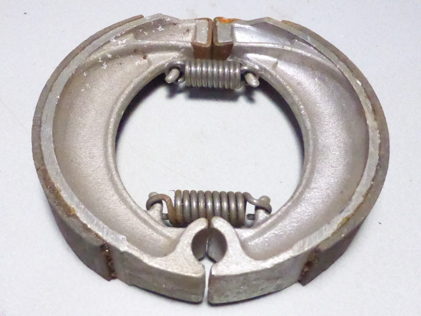 Mâchoires de frein à tambour neuve ancien stock pour Ø 110