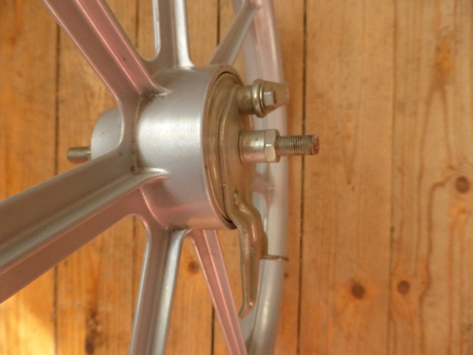 ✨ NOS Roue BMX 20x1.75 à Bâtons Aluminium – Frein Tambour - Bernardi Motor ✨