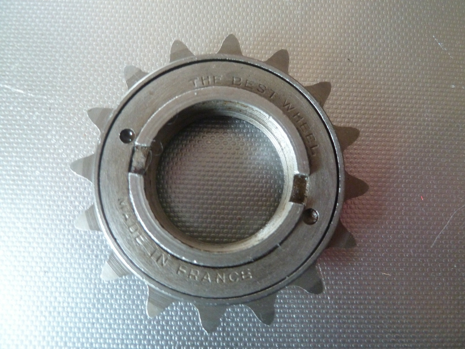 NOS OLD BIKE NOS ATOM MAILLARD the best FREEWHEEL  16/D EROICA 32x100 ......