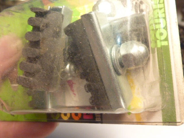 OLD BIKE NOS  lot de 4 PATINS DE FREINS  vintage brake pads