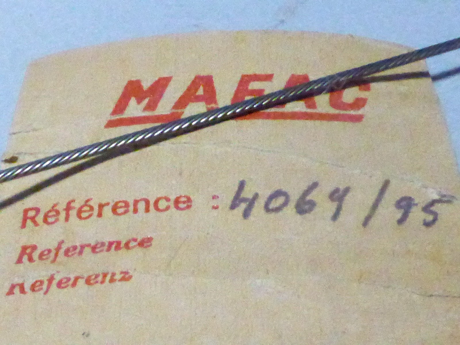 NOS 1 Câble cavalier pour freins central 11 cm Mafac ref 4069