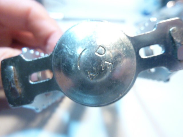 1 Vintage 80's pédale DEA  Chrome Steel Pedal 14/125 gauche