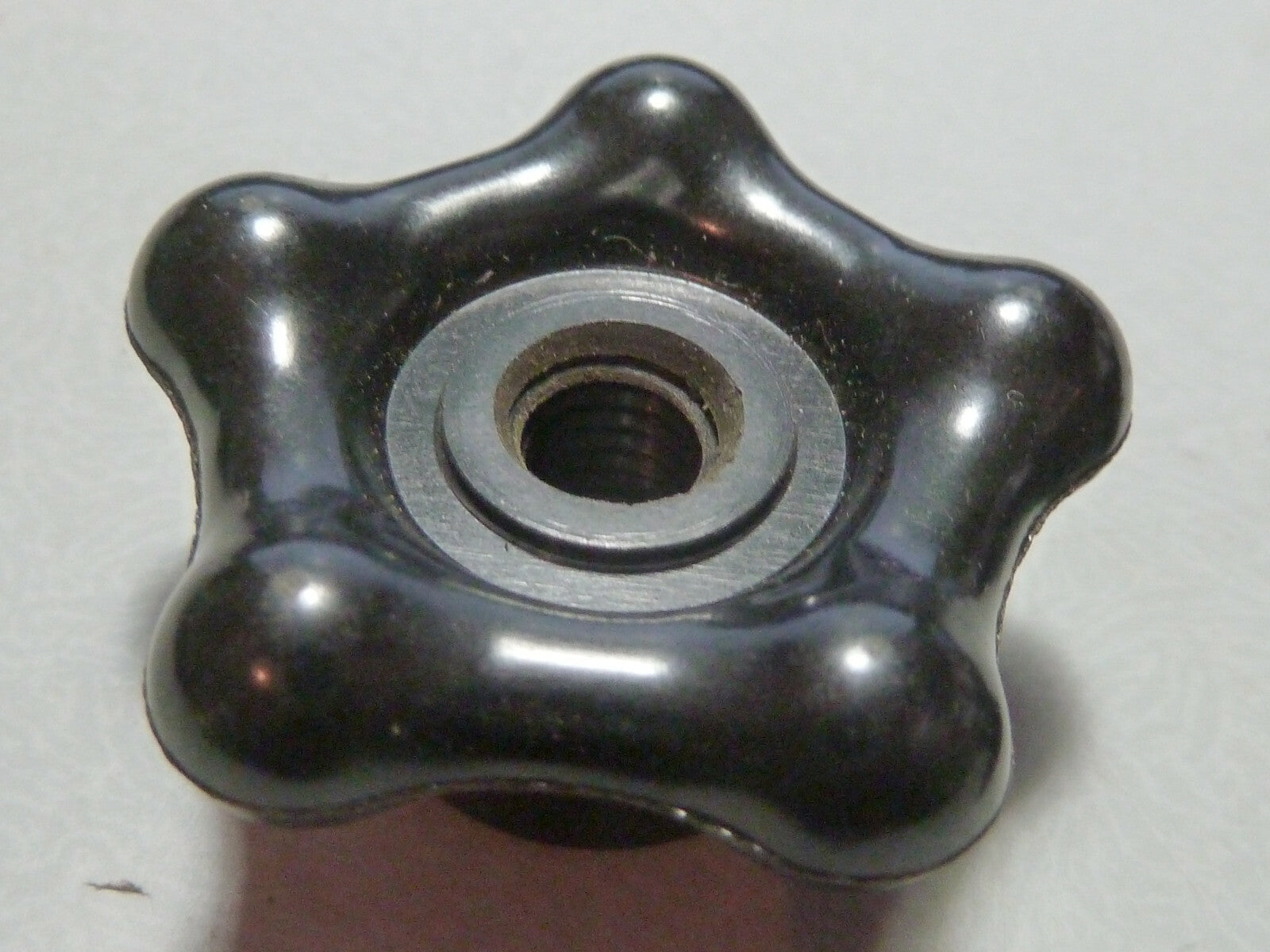1 ancienne MOLETTE DE SERRAGE 7 mm