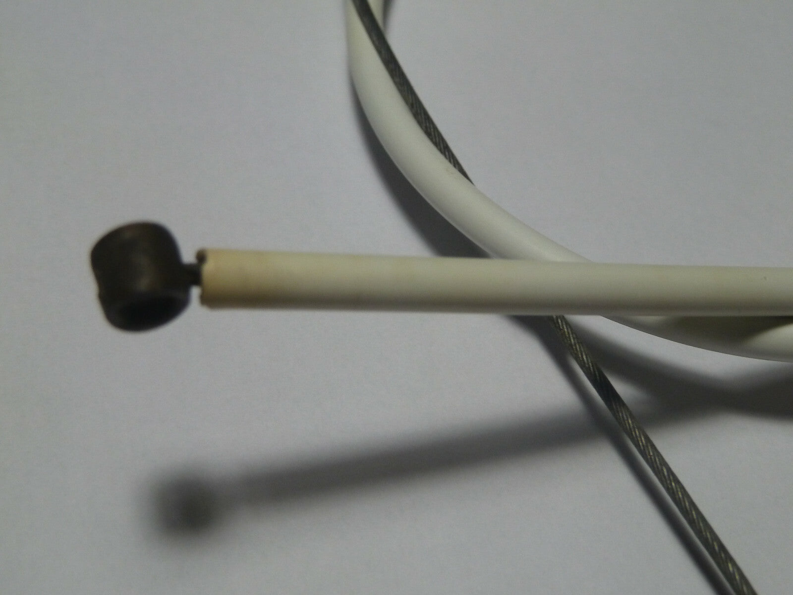 ancien cable gaine blanche frein avant velo vintage pliable Longueur total 78 cm