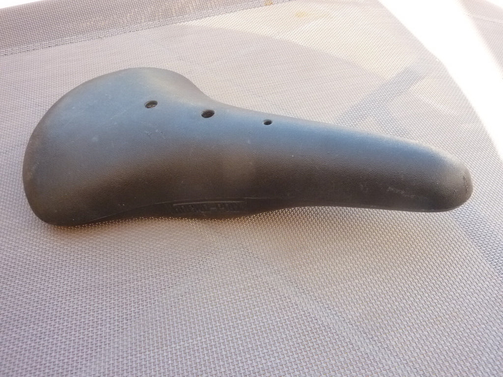 ancienne  SELLE VELO grand prix - VINTAGE -  Saddle Made in France course fixie