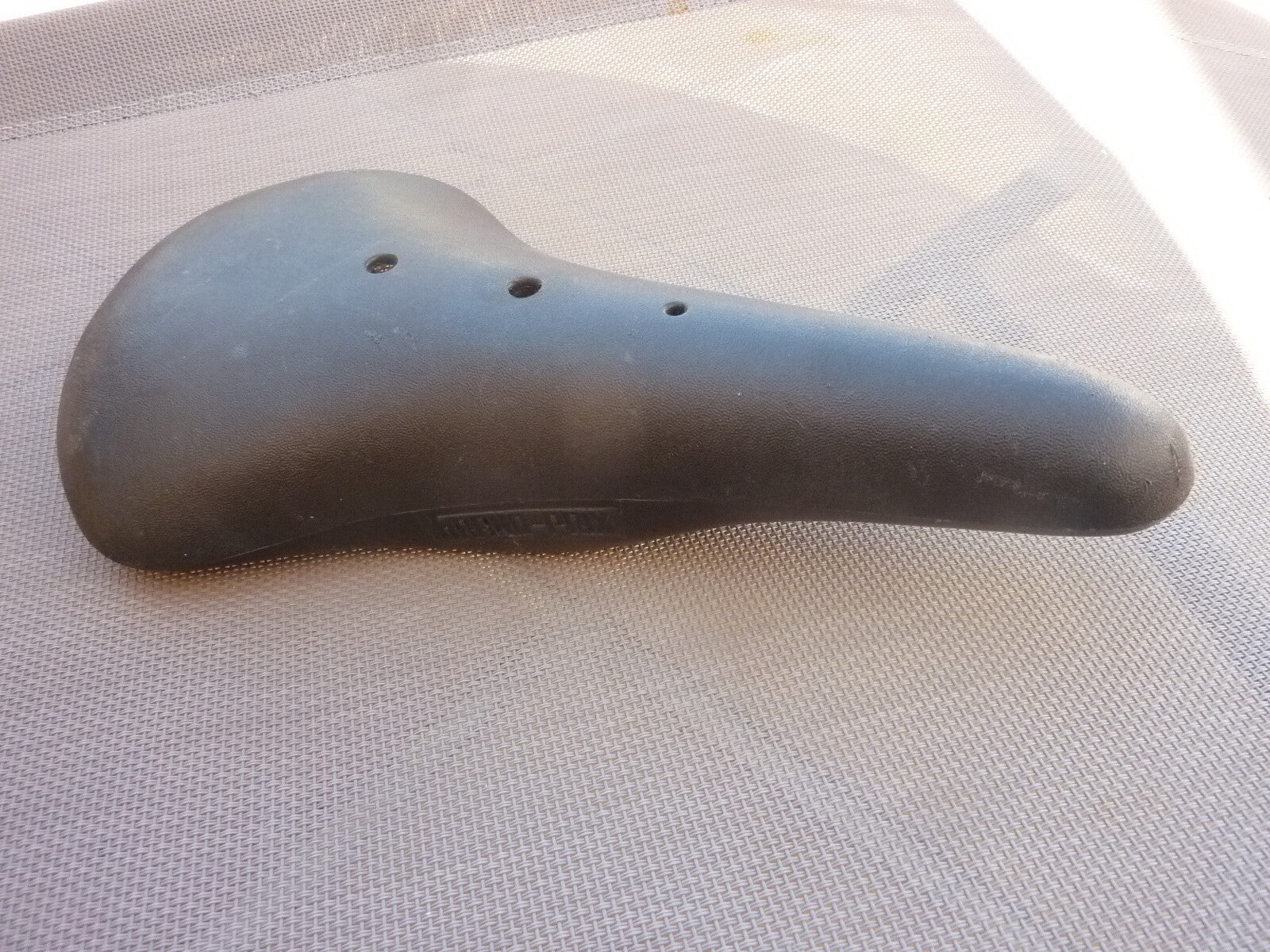 ancienne  SELLE VELO grand prix - VINTAGE -  Saddle Made in France course fixie