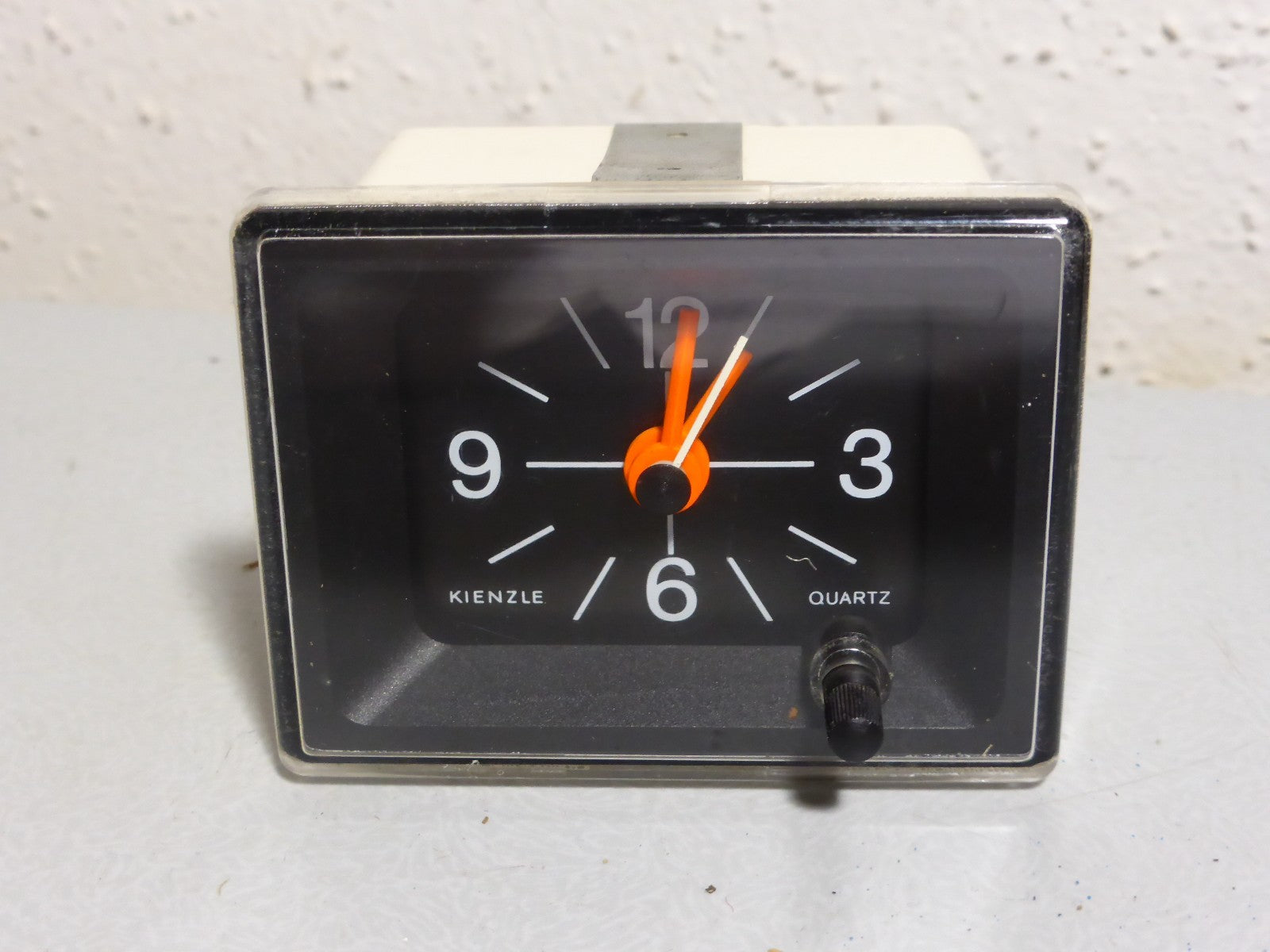 Montre horloge électrique  KIENZLE  Renault Peugeot Citroën