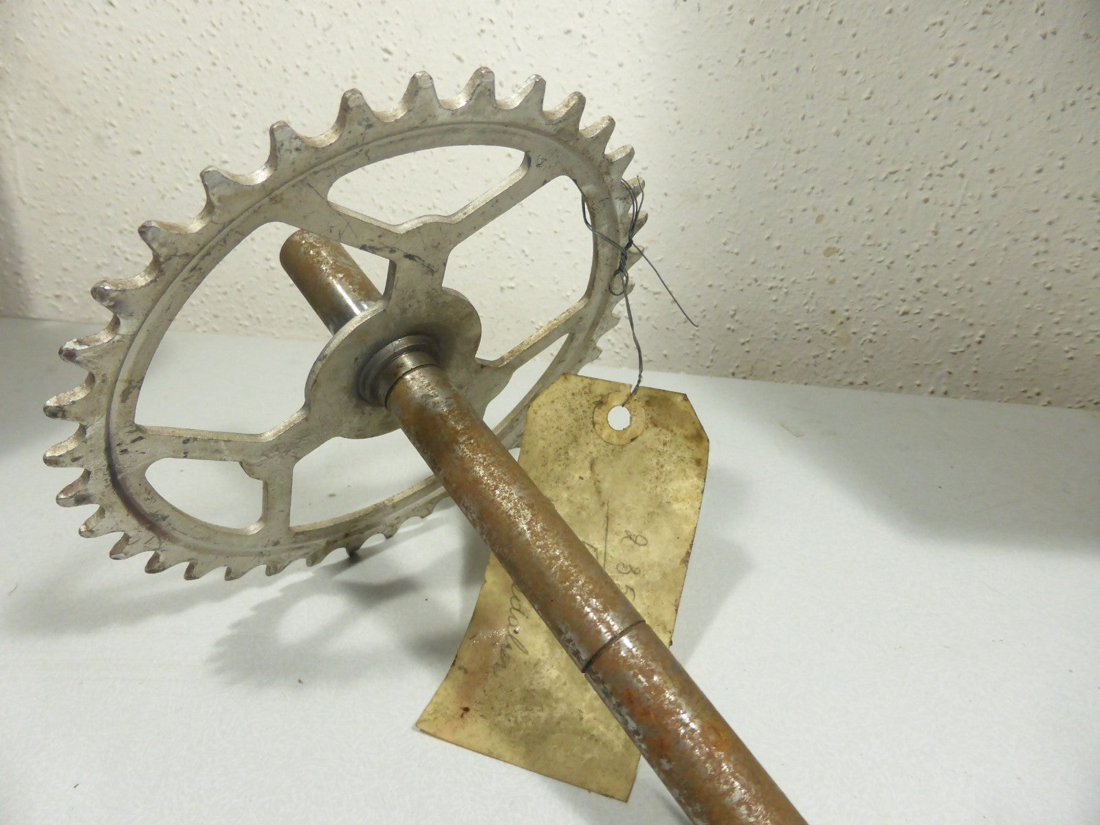 NOS Axe pédalier 36 dents 208 mm Motobécane neuf ancien stock Ø 16 mm cady