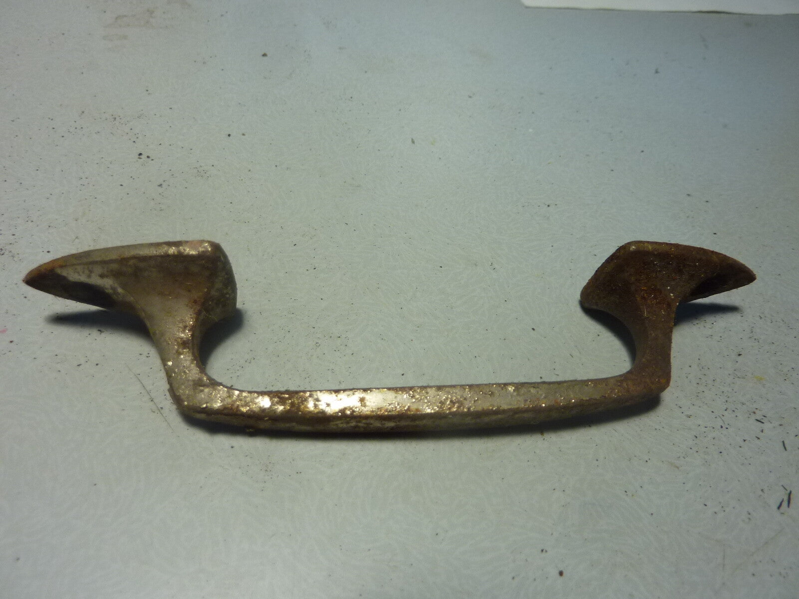 poignée coffre ancien voiture vintage tacot