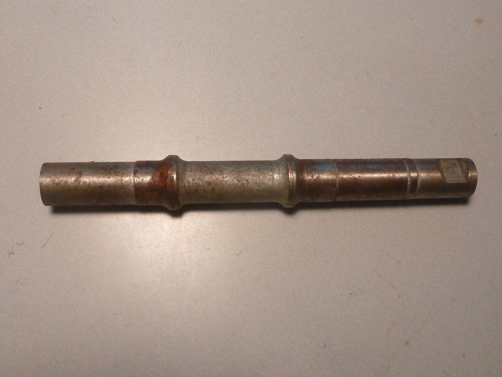 ancien vintage axe clavettes pédalier  Motobecane 164 mm 16 mm trou d graissage