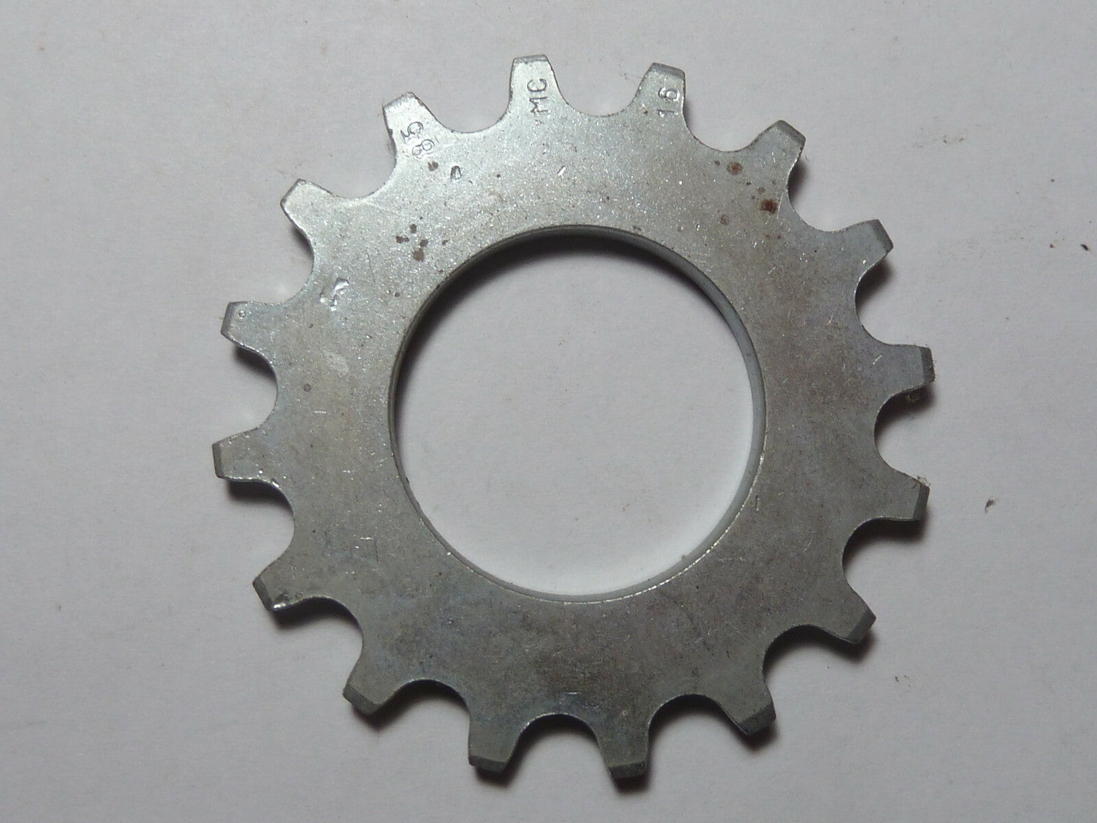 Sachs Maillard Sprocket.cogs pignon vintage 16 T Argent  silver NOS