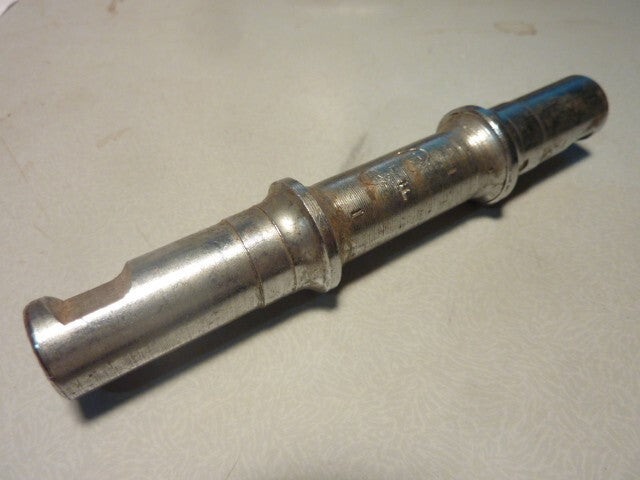 Nos axe clavettes pédalier RFG 125 mm  pédalier Bottom bracket  not stronglight