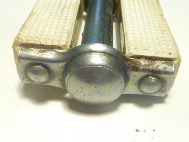NOS  1 petite pédale vélo ancien vintage pedals  droite  9/16" made in Germany