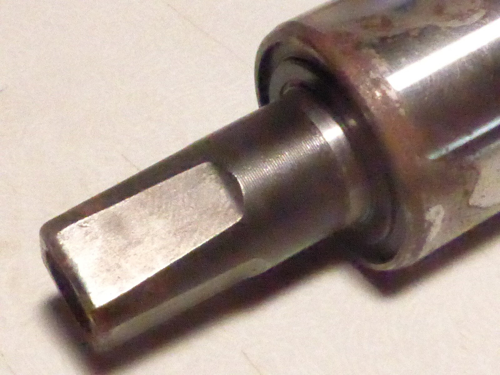 shimano  Axe BB-UN10 pédalier 122 mm boitier pédalier vintage ancien stock