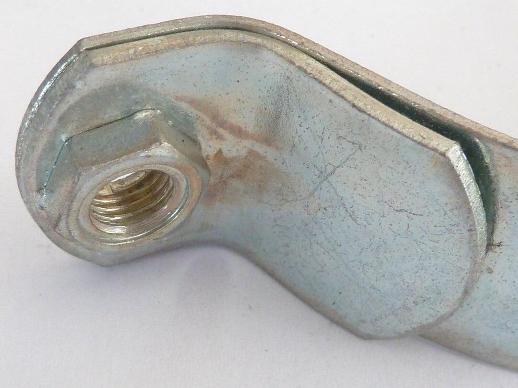 Collier échappement ovale avec ecrou M7 soudé Motobécane neuf ancien stock
