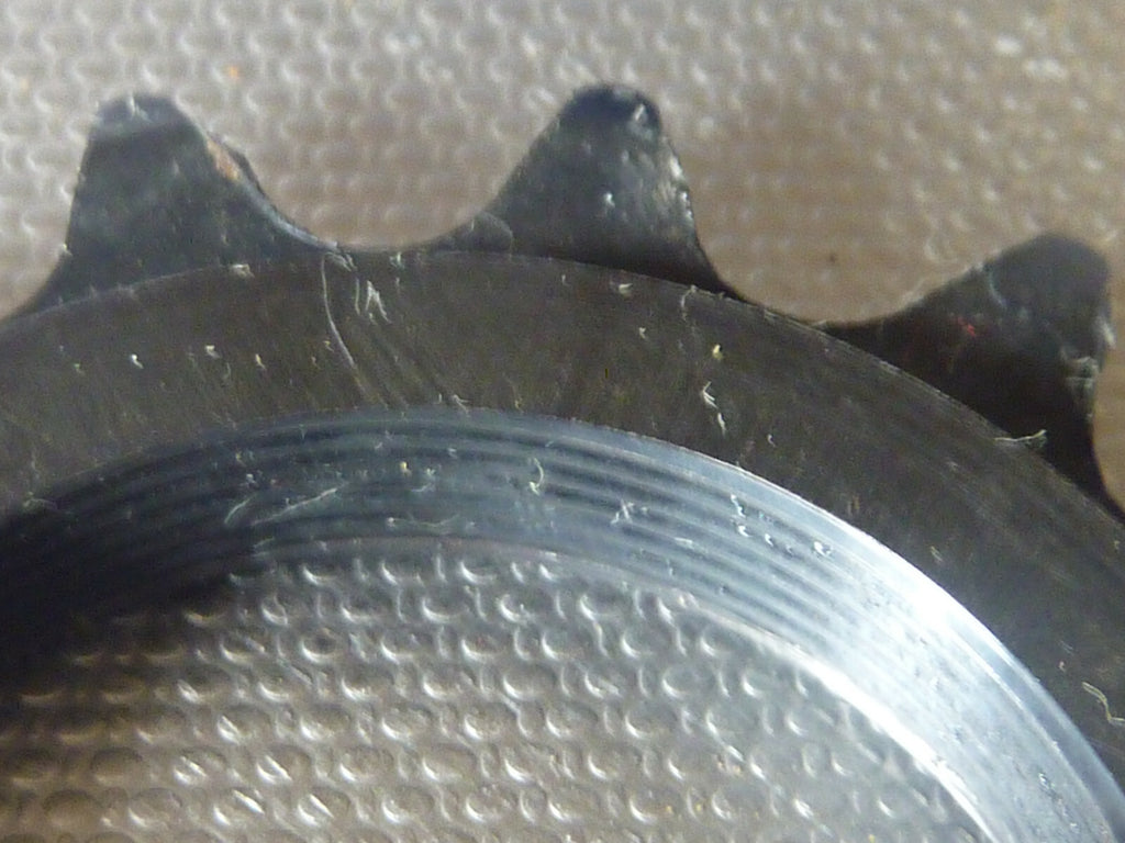 ✨ NOS – Pignon  14 Dents Ø 27 mm – Filetage BSA – Chaîne 1/8 – Vélo Vintage✨