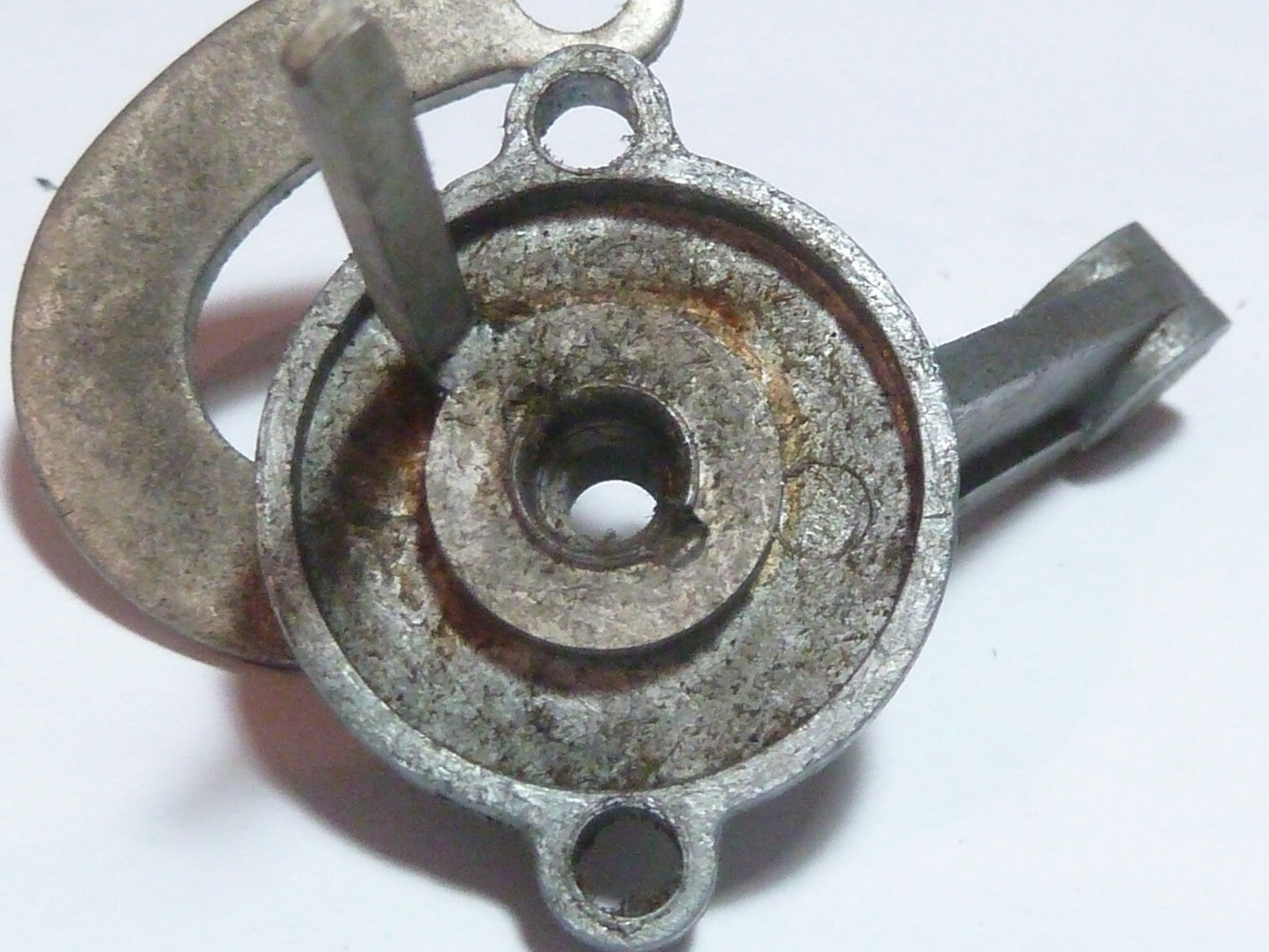 NOS chapeau gurtner carburateur  mobylette vespa type F.18 462 scooter SBH 6155