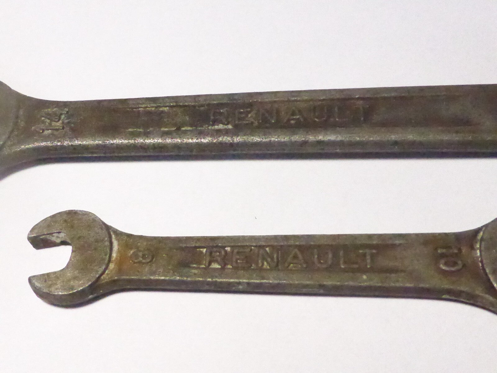 Ancienne Clé Plate RENAULT  14 / 17 lot De Bord Voiture Ancienne 8/10