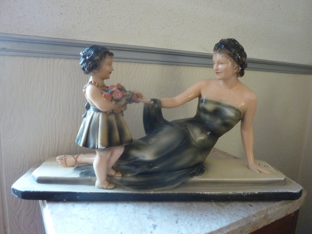 LA FEMME ET L'ENFANT - ART DECO signé, numéroté d'après Ugo CIPRIANI - L 52 cm
