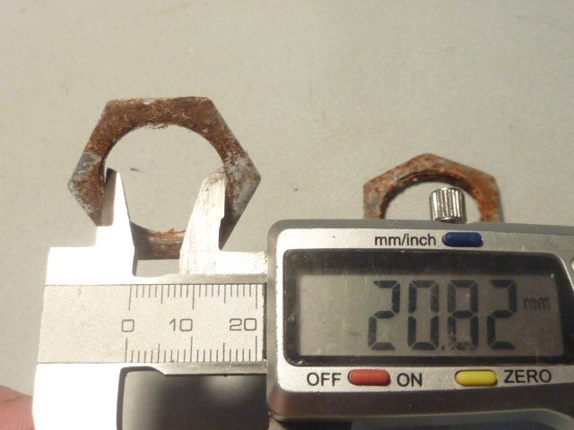 2  écrou boîtier de pédalier  BMX vintage 22 mm
