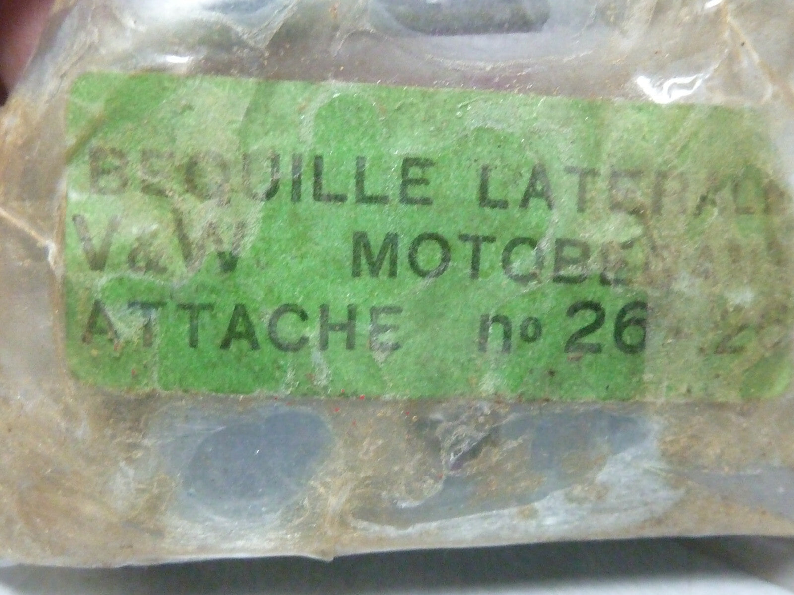 NOS neu attache béquille motobecane ancien stock