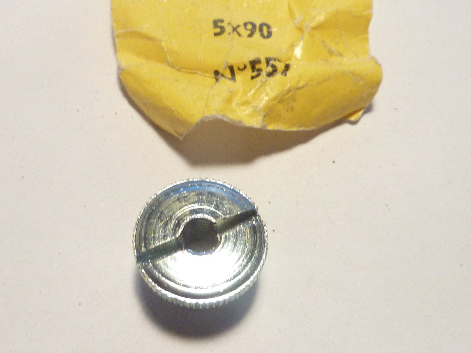 ✨ NOS – Écrou Vis Molette Capot Carter – Motobécane / Peugeot / Terrot / Solex✨