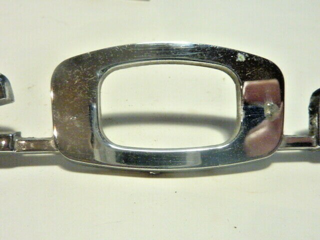 PEUGEOT 204 sigle embleme logo insigne monogramme hayon coffre en aluminium