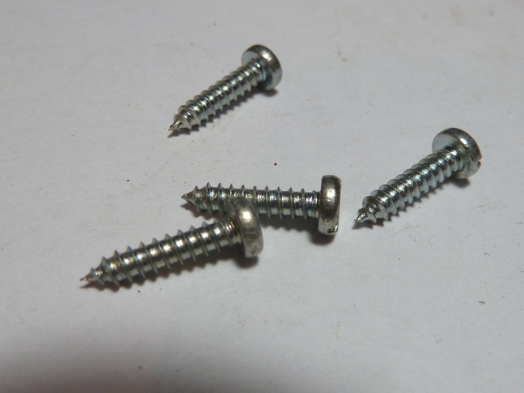 4 Vis à plastique M3 diamètre 3 mm longueur 14 mm  feu rouge phare