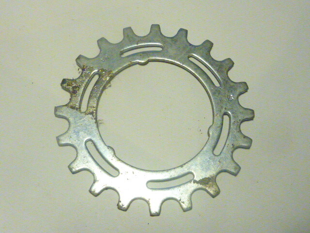 NOS Sachs Maillard Sprocket.cogs pignon vintage 20 T Argent  silver NOS