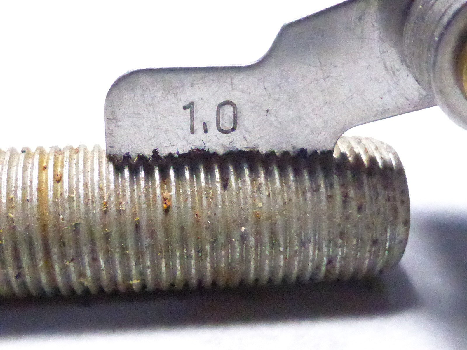 NOS Axe de roue  nu 11x100 145 mm diamètre 11 mm solex tenor rainuré