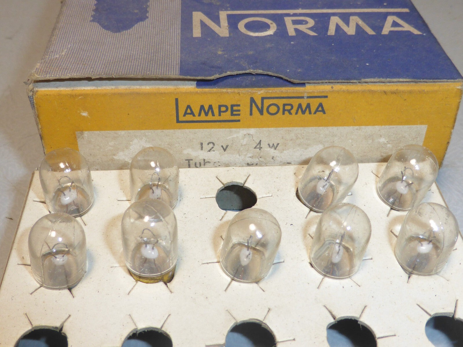 NOS 9 Lampe ampoule 12v 4w (ba9s) Norma temoin