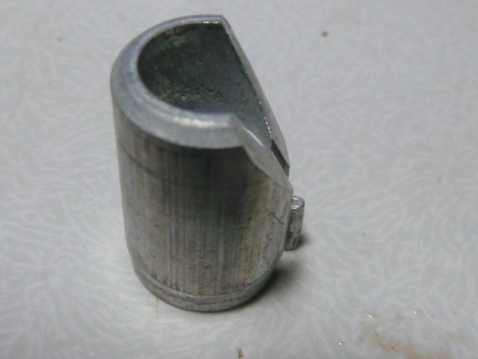 N.O.S 1 boisseau  carburateur 8424/2 GURTNER MOTOBECANE 21x14 mm