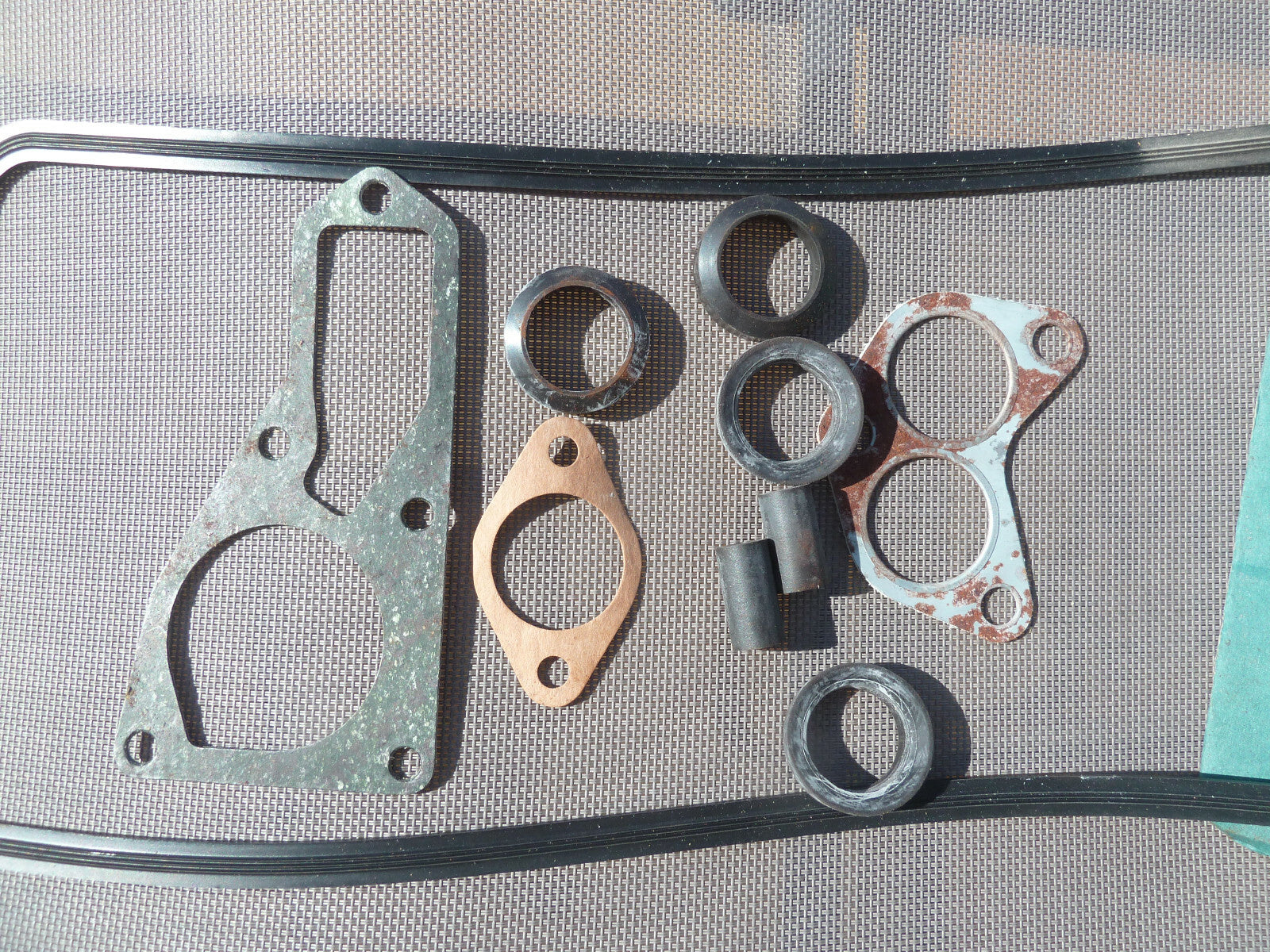 anciens joints vintage Peugeot 504 vieux stock