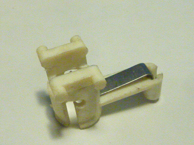 3 ancien patte support  porte ampoule  renault peugeot simca citroen ???
