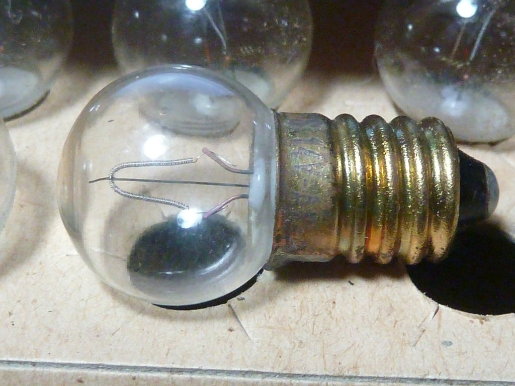 NOS OLD FRANCE PHILIPS 6V SPH 15 E10 AMPOULE FEU AR LIGHTING Motobecane Peugeot