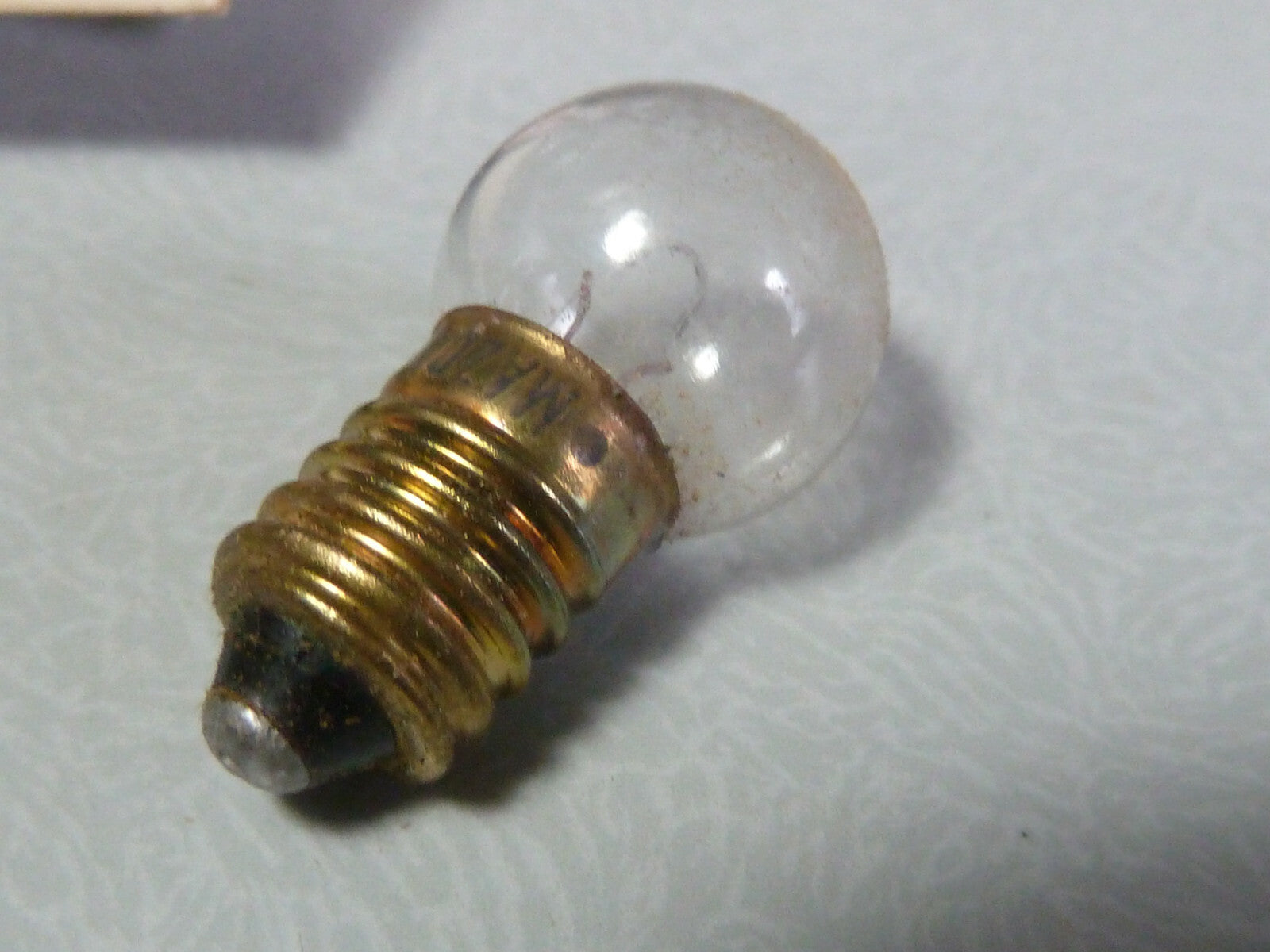 1 AMPOULE A VIS 6V 1.8W SOLEX MOBYLETTE MOTOBECANE MOTOCONFORT MBK PEUGEOT