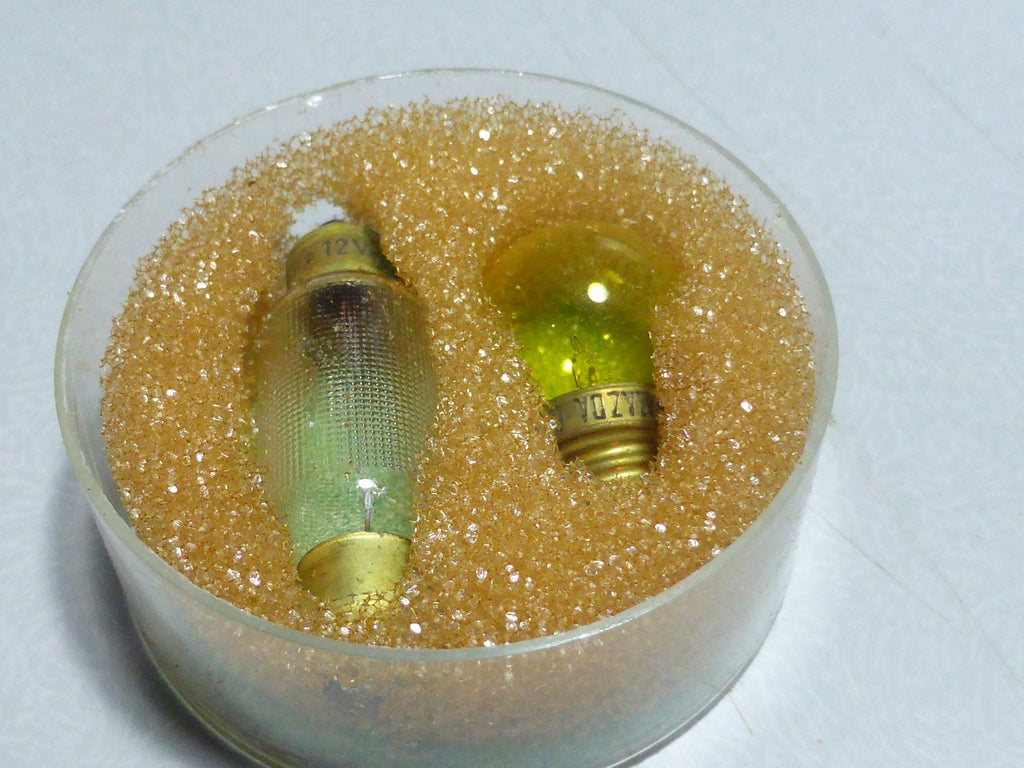 Boîte secours ampoules Mazda (MOTOBECANE Mobylette SOLEX VESPA LAMBRETTA TERROT