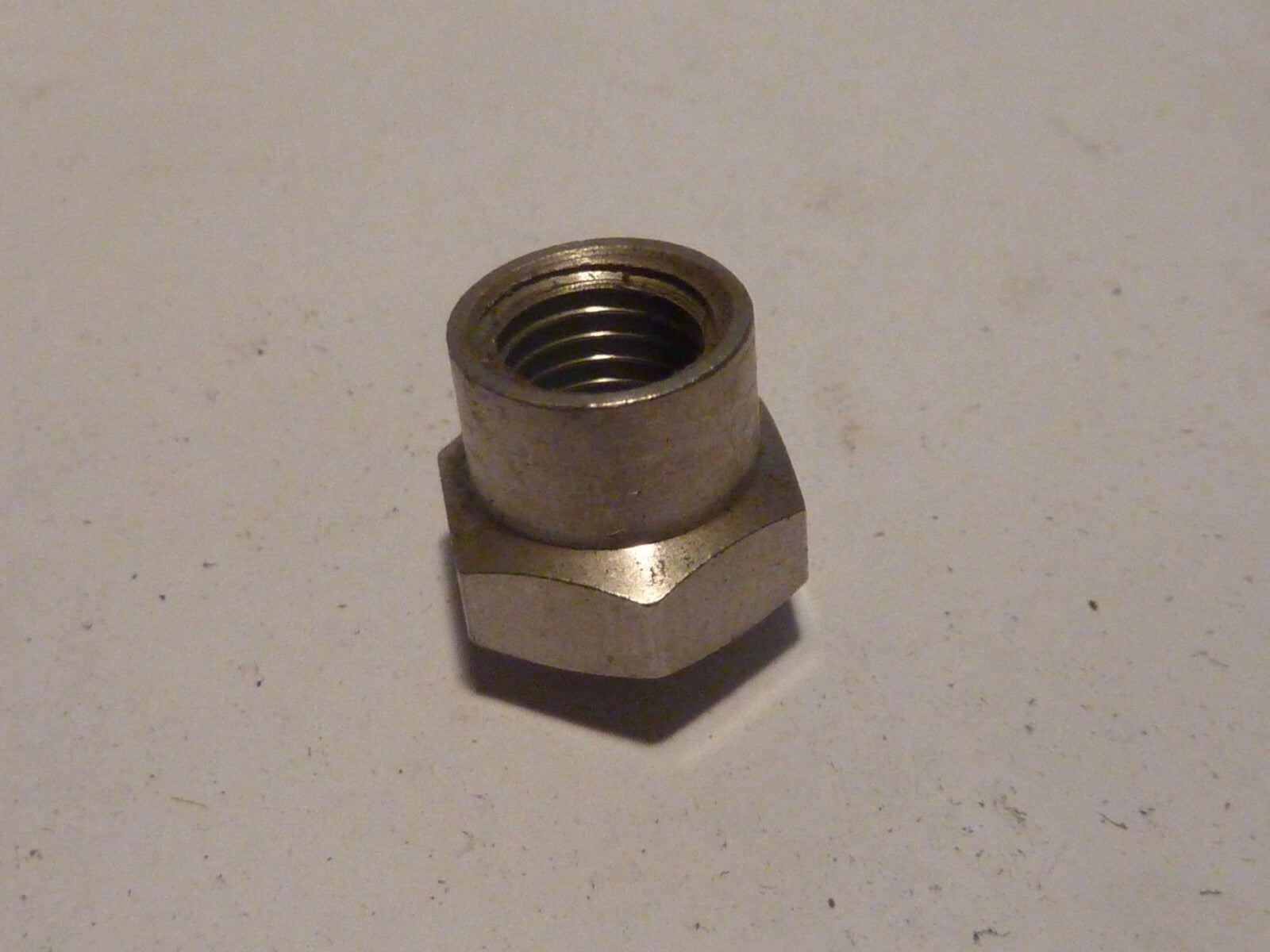 carburateur GURTNER 1 boulon fixe banjo J14 motostandart type T20 Lambretta