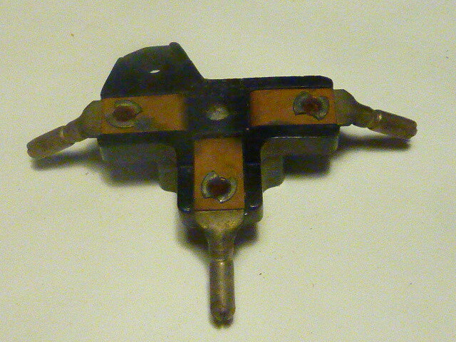 connecteur Marchal 3 broches modèle déposé made in France