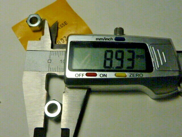 NOS NEU 2 Écrou culasse  neuf ancien stock