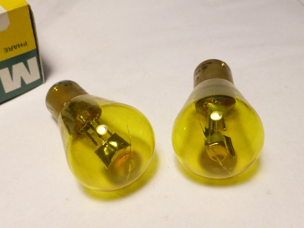 2 Ampoules phare 2 ergots 6v - 15/15W type BA15d moto cyclomoteurs  années 40/50