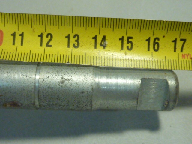 NOS axe PEDALIER ANCIEN 20 Zähne  Tretachse 20 DENTS moped altes Puch ? CIAO ?