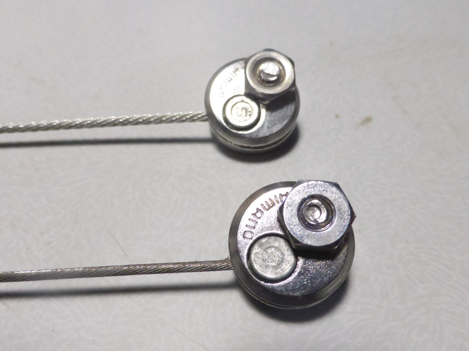 NOS Shimano étrier de câble et fil de liaison pour frein cantilever B/82 82 mm