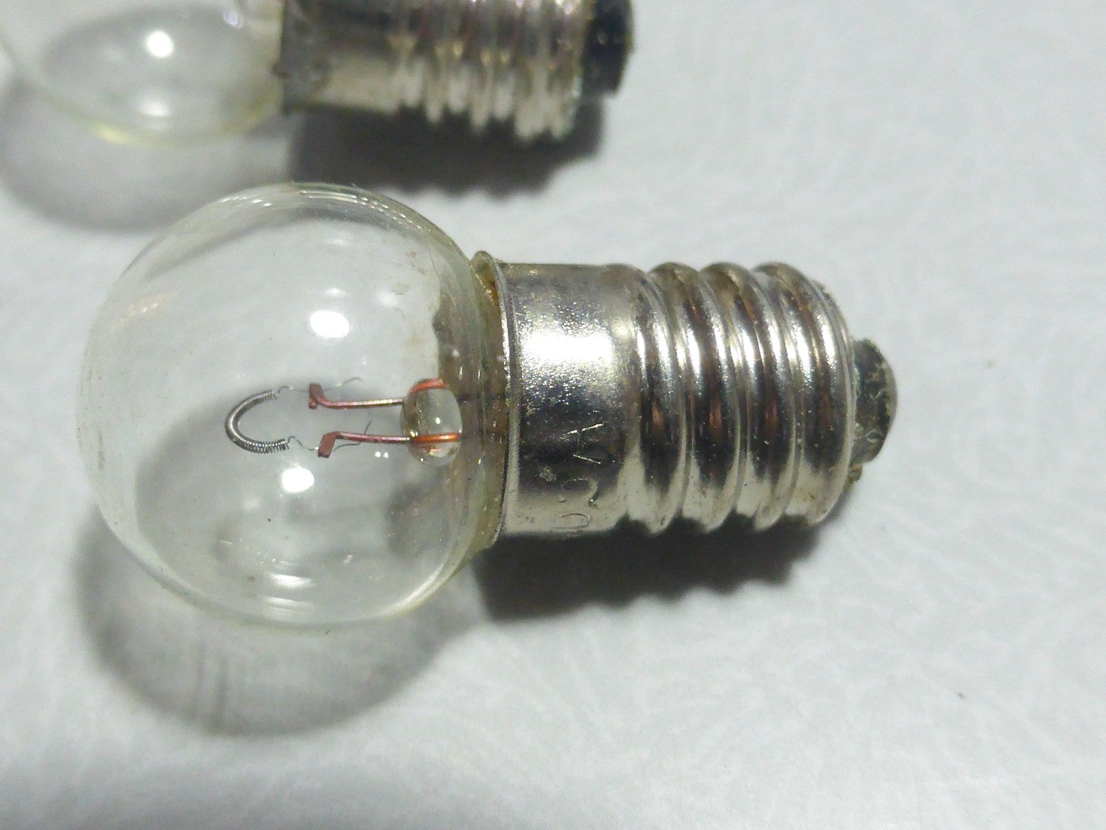 ✨2 ampoules E10 14V 0,65A (~9W) Solex / Mobylette /Peugeot  103/51 motobecane ✨