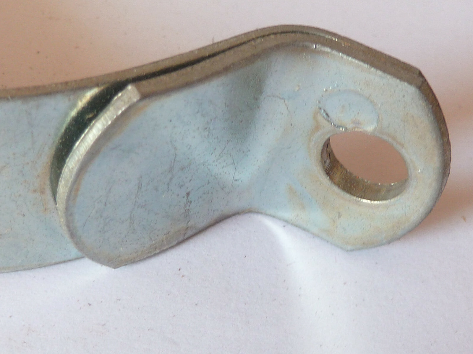 Collier échappement ovale avec ecrou M7 soudé Motobécane neuf ancien stock