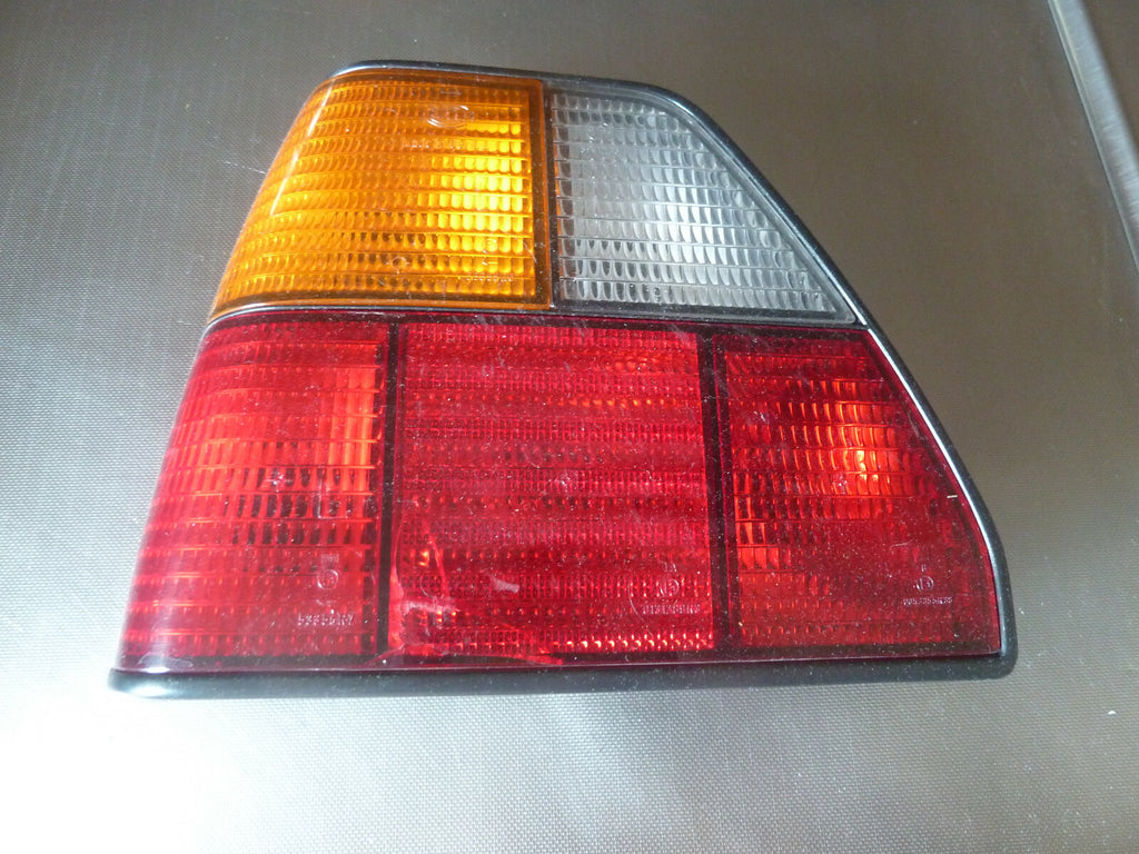 Feux - Phare Arrière Côté Droit - original - Volkswagen Golf II 83- > 92