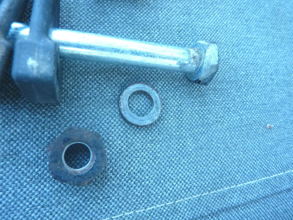 lot écrous boulons attaches  solex